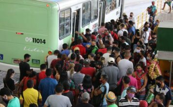 Onibus lotado