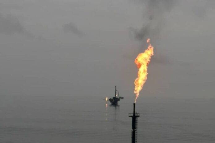 Navio-da-Marinha-Peruana-colide-com-plataforma-de-petroleo-na-Amazonia