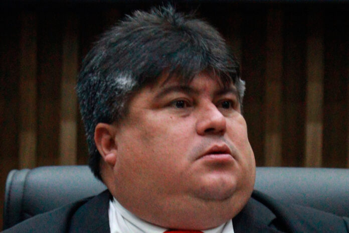 David-Reis-by-Robervaldo-Rocha-cmm