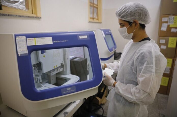 LABORATORIO-DE-GENETICA-Tacio-Melo-1-1024x682