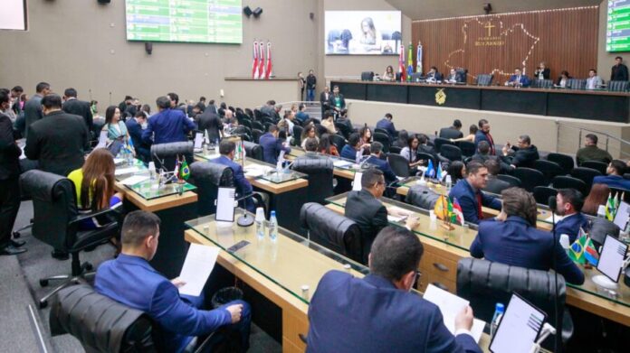 Assembleia-Legislativa-do-Amazonas-retoma-sessoes-plenarias-nesta-terca-feira-5.8-Foto-Danilo-Mello-Aleam
