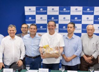 Omar Aziz defende fortalecimento do cooperativismo para impulsionar o interior do AM