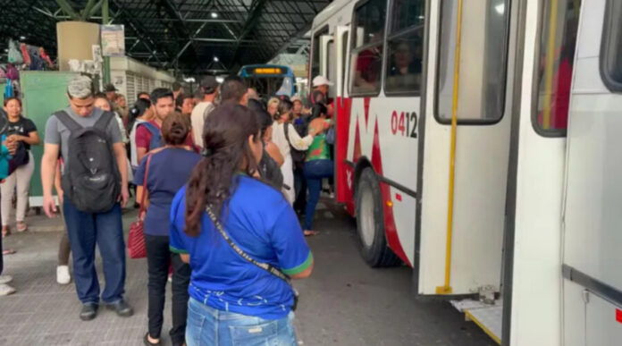 Greve_Onibus_Manaus