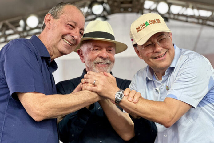 Omar-acompanha-Lula-em-agenda-de-moradias-e-BR-319
