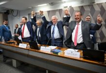 Com parecer de Omar Aziz, CCJ aprova fim da escala 6×1 e redução da jornada sem corte salarial